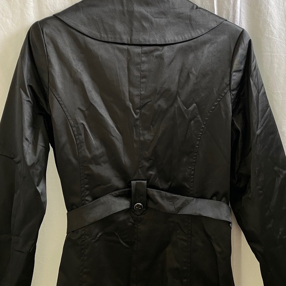 Gorgeous Women's/Juniors Satin Trench Coat Jacket Size: Medium - Picture 7 of 10